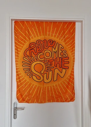 Tenture murale soleil "Here comes the sun", marca: Hippie, estado: Novo sem etiquetas, €12.00, €13.30 inclui Proteção do Comprador