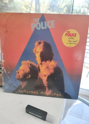 33T(V500)New Wave, Pop Rock.The Police-Zenyatta Mondatta, estado: Muito bom, €10.00, €11.20 inclui Proteção do Comprador Pro