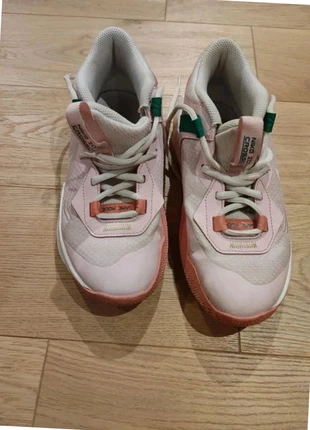 Chaussures de basket | Nike Zoom Crossover | Taille 36 |  Couleur rose, brand: Nike, condizioni: Ottime, taglia: 36, €10.00, €11.20 include la Protezione acquisti