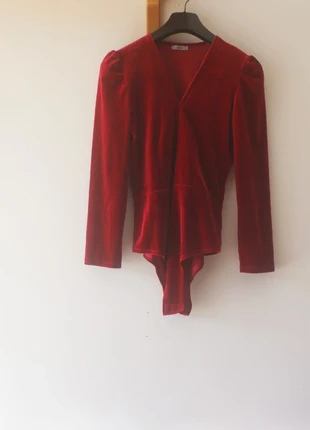 Body velluto rosso, état: Très bon état, taille: S / 36 / 8, 3,00 €, 3,85 € Protection acheteurs incluse