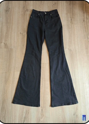 Jeans noir Mango taille 34, marque: Mango, état: Très bon état, taille: XS / 34 / 6, 5,00 €, 5,95 € Protection acheteurs (Pro) incluse