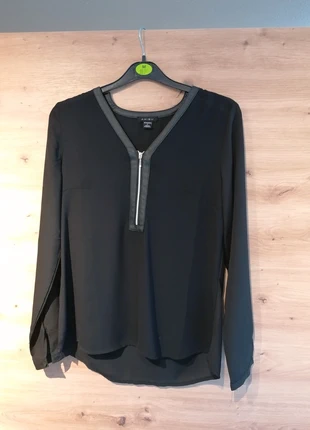 Schwarze Bluse, marke: Amisu, zustand: Sehr gut, größe: S / 36 / 8, 5,00 €, 5,95 € inklusive Vinted-Käuferschutz