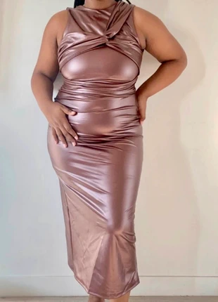 Robe de soirée moulante en similicuir nouée, merk: Shein, staat: Nieuw met prijskaartje, maat: L / 40 / 12, € 2,00, € 2,80 inclusief Kopersbescherming