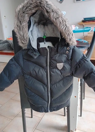 Blouson à capuche , marque: Kimbaloo, état: Très bon état, taille: 9-12 mois / 74 cm, 4,00 €, 4,90 € Protection acheteurs incluse