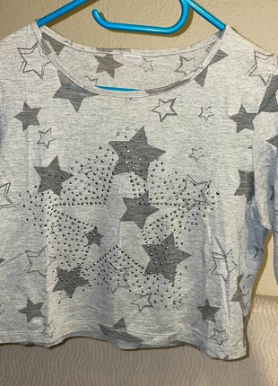 Crop top gris étoiles, estado: Muito bom, tamanho: S / 36 / 8, €7.00, €8.05 inclui Proteção do Comprador
