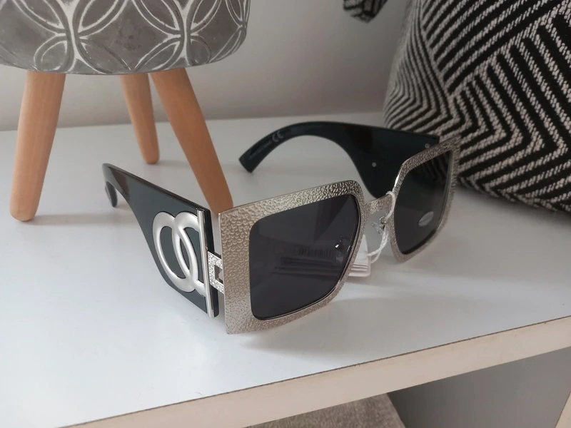 Lunette de soleil uv400 neuve - photo numéro 2