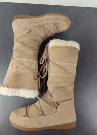 Bottes de neige fourré chaude Moon Boot 38 boots daim marron beige, marke: Moon Boot, zustand: Sehr gut, größe: 38, 75,00 €, 79,45 € inklusive Vinted-Käuferschutz