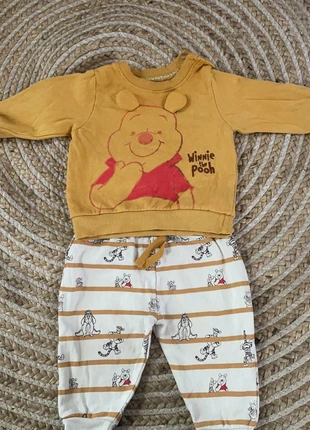 Setje Winnie the Pooh, marque: Primark, état: Satisfaisant, taille: 6-9 mois / 68 cm, 3,00 €, 3,85 € Protection acheteurs incluse