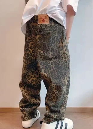 Pantalon léopard coupe droite, marque: y2k, état: Neuf sans étiquette, taille: M, 45,00 €, 47,95 € Protection acheteurs incluse