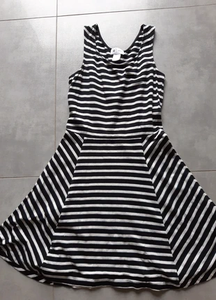 Robe rayée blanche et noire, marke: La Redoute, zustand: Sehr gut, größe: S / 36 / 8, 2,00 €, 2,80 € inklusive Vinted-Käuferschutz