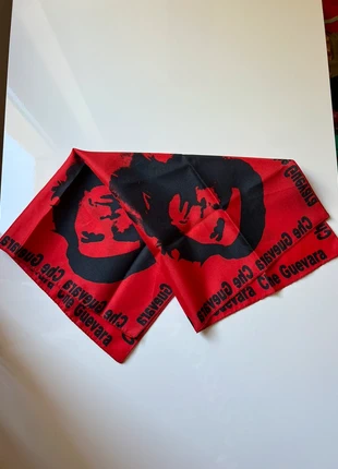 🟥 Bandana Vintage “Che Guevara”, Rossa & Nera – Iconica e Rara 🔥, marque: Vintage Dressing, état: Très bon état, 6,00 €, 7,00 € Protection acheteurs incluse