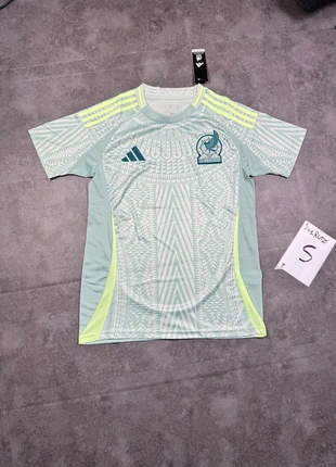 Maillot Mexique vert pistache taille S neuf avec étiquette, marke: Concept, zustand: Neu, mit Etikett, größe: S, 18,99 €, 20,64 € inklusive Vinted-Käuferschutz