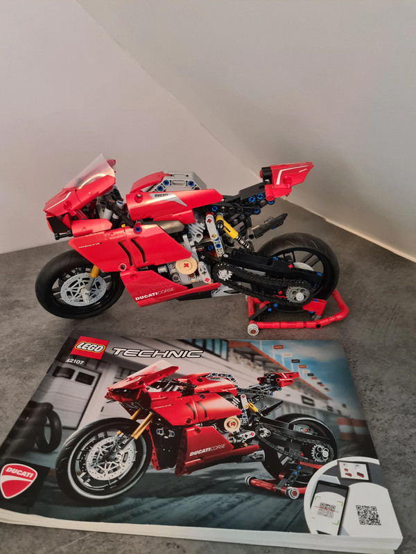 Lego Technic Ducati Panigale V4 R +10ans