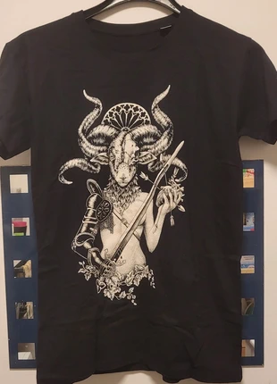 T-shirt Metal, marca: Metal, estado: Novo sem etiquetas, tamanho: XS / 34 / 6, €20.00, €21.70 inclui Proteção do Comprador