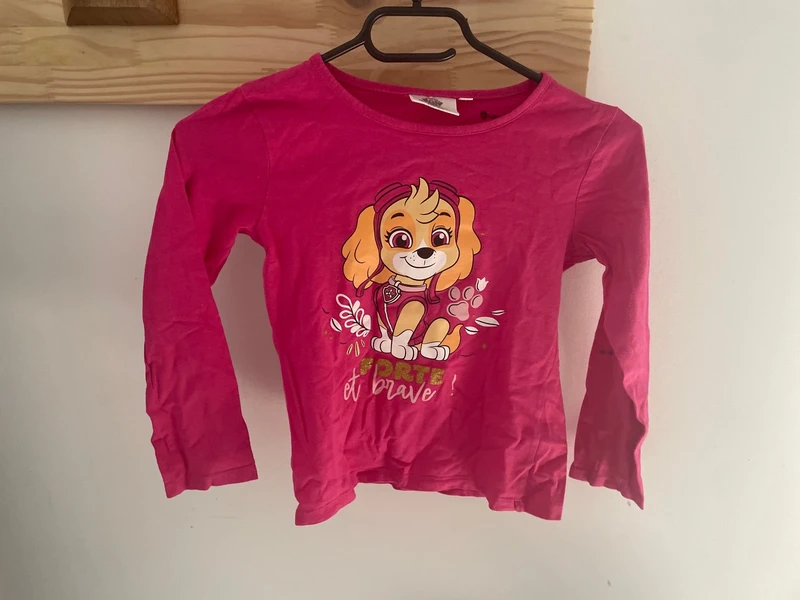 Très joli t-shirt hiver fille 8 ans