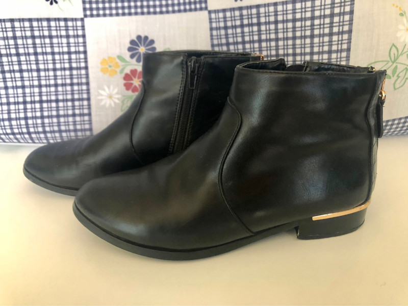 Stivaletti 2025 bassi neri