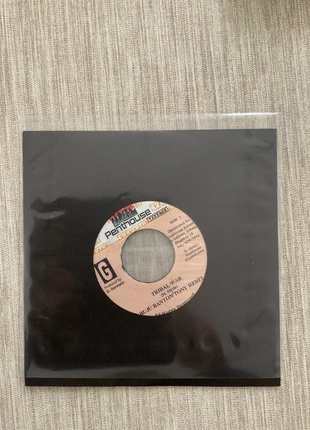 Reggae 7” - Buju Banton & Tony Rebel - Tribal War, état: Très bon état, 10,00 €, 11,20 € Protection acheteurs incluse