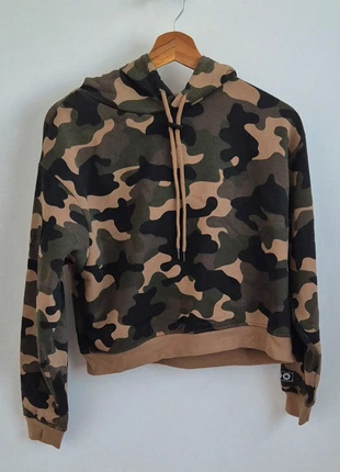 Sweat shirt crop top Jennyfer 36/S motif camouflage, marque: Jennyfer, état: Bon état, taille: S, 7,30 €, 8,37 € Protection acheteurs incluse