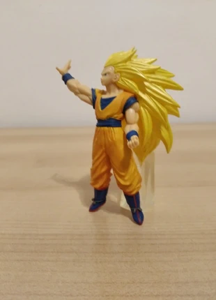 Gashapon HG Dragon ball Goku ss3, marke: Dragon Ball, zustand: Sehr gut, größe: M, 8,00 €, 9,10 € inklusive Vinted-Käuferschutz