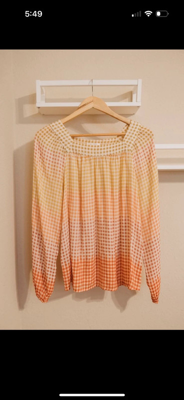 Lauren Conrad blouse