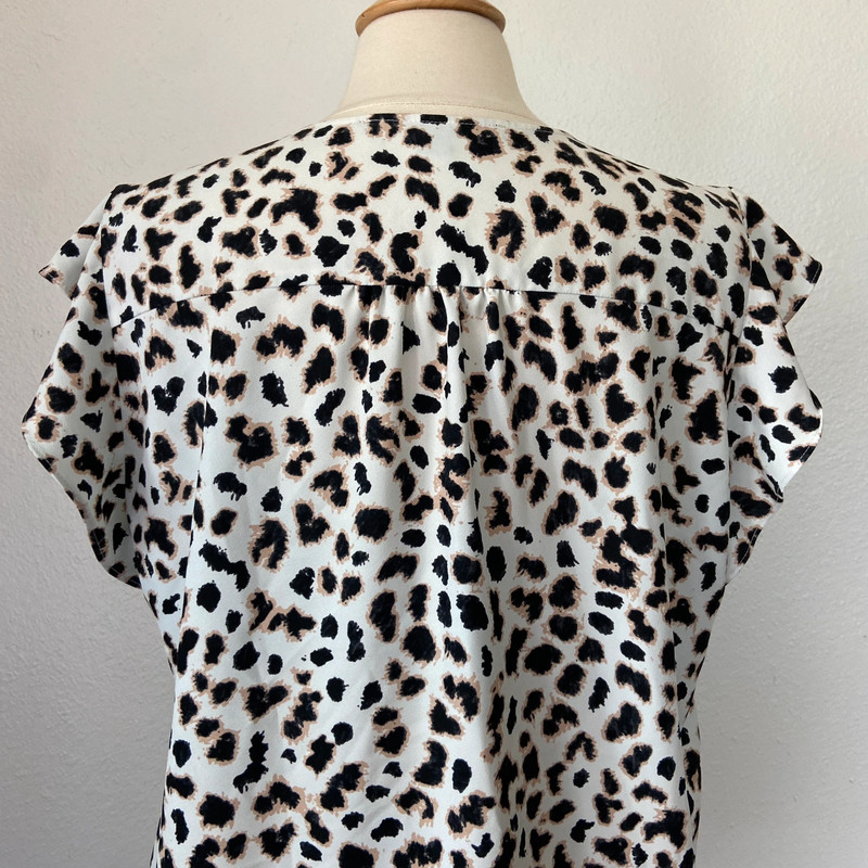 White Animal Print Ruffle Short Sleeve V-Neck Chiffon Blouse 3