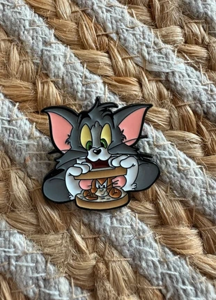 Pins Tom et Jerry 🐱🐭, marca: Tom and Jerry, estado: Muito bom, €4.00, €4.90 inclui Proteção do Comprador Pro