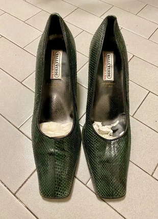 Decolte verde Valleverde, marque: Valleverde, état: Bon état, taille: 40.5, 35,00 €, 37,45 € Protection acheteurs incluse