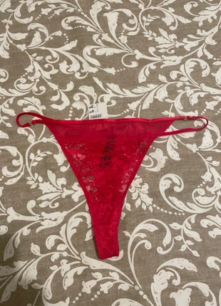 String, merk: Zeeman, staat: Nieuw met prijskaartje, maat: XXL / 44 / 16, € 2,00, € 2,80 inclusief Kopersbescherming