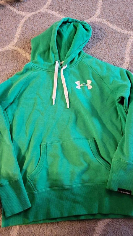 Womens Size Small Under Armour Storm Sweatshirt 1