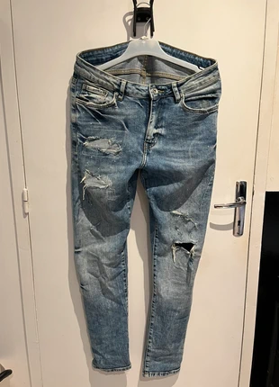 Jeans Zara, brand: Zara, condizioni: Ottime, taglia: L / IT 44 / EU 40, €6.00, €7.00 include la Protezione acquisti