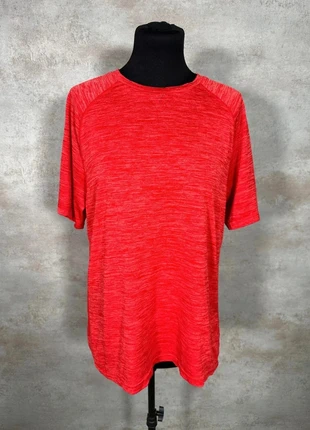 T-shirt Champion rouge chine taille M, merk: Champion, staat: Heel goed, maat: M / 38 / 10, € 9,00, € 10,15 inclusief Kopersbescherming Pro