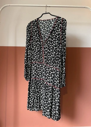 Jurk van Ba&sh, maat 3 (valt als 38/40), marca: Ba&sh, estado: Muito bom, tamanho: M / 38 / 10, €40.00, €42.70 inclui Proteção do Comprador