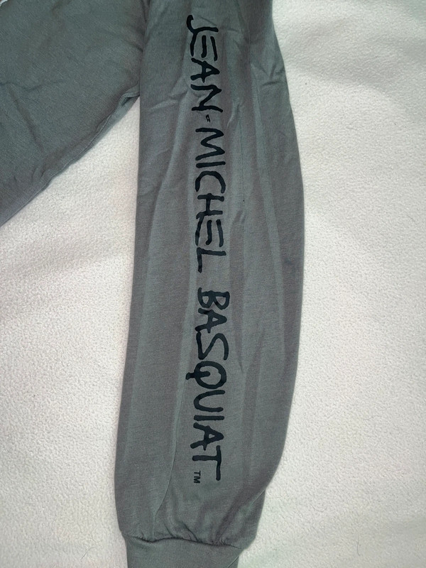 Grey GAP Jean-Michel Basquiat Long-sleeved T-shirt Size M 4