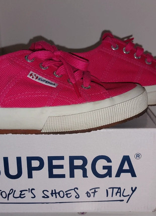 Superga con 2025 rialzo interno