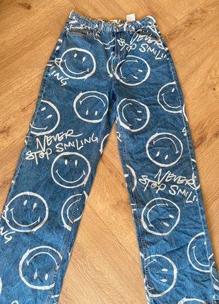 Baggy broek met print, merk: Smiley, staat: Nieuw zonder prijskaartje, maat: M / 38 / 10, € 22,50, € 24,33 inclusief Kopersbescherming