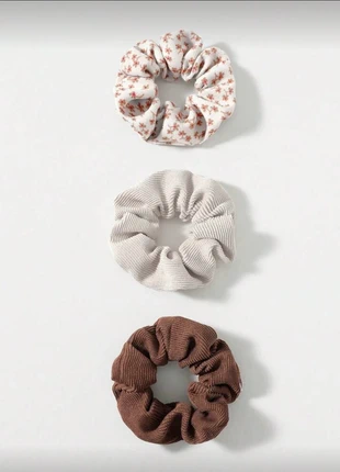 1 chouchou au choix (3 couleurs dispo), état: Très bon état, 1,00 €, 1,75 € Protection acheteurs incluse