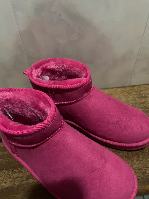 Botas de pelúcia cor de rosa 3