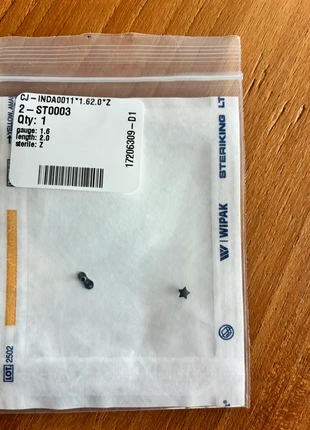 Microdermal étoile stérile – acier chirurgical (1.6 mm / 2 mm), brand: Crazy Factory, condizioni: Nuovo con cartellino, €4.50, €5.43 include la Protezione acquisti