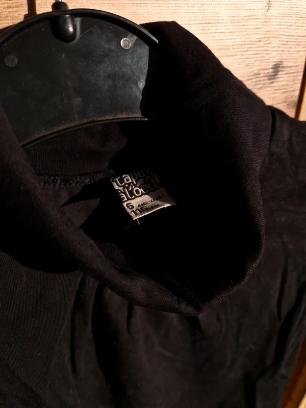 Sous-pull noir 6 ans - photo numéro 2