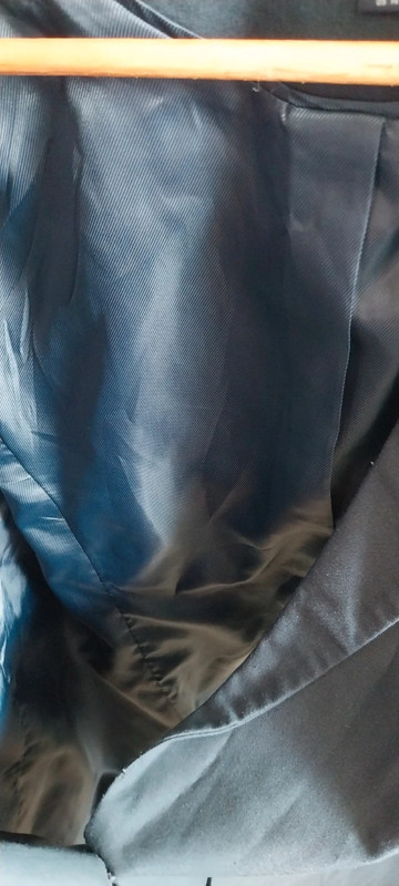 Blazer Kiabi taille 46 porté 1 fois ou 2. État neuf. Bleu marine - photo numéro 4