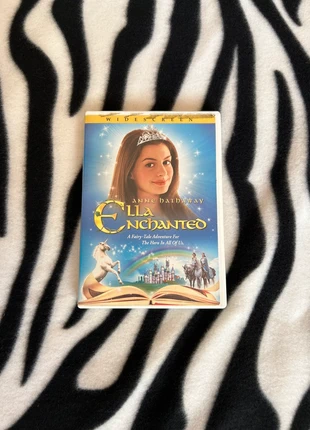 DVD ella enchanted, zustand: Sehr gut, 2,00 €, 2,80 € inklusive Vinted-Käuferschutz