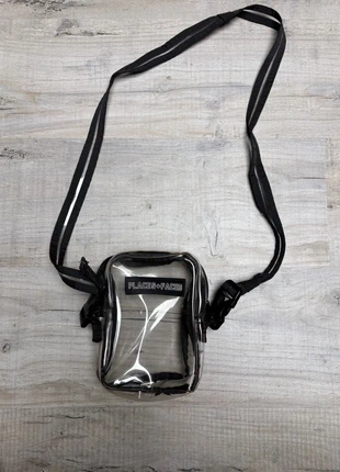 Sacoche Places + Faces transparente, marke: Places + Faces, zustand: Gut, 38,00 €, 40,60 € inklusive Vinted-Käuferschutz