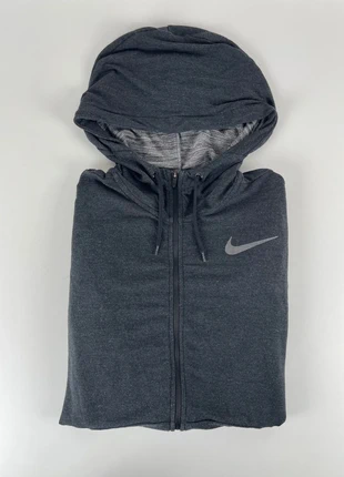 Hoodie Nike Dri-Fit Full Zip – Anthracite – Logo floqué cœur – Taille M, marque: Nike, état: Très bon état, taille: M, 17,00 €, 18,55 € Protection acheteurs incluse