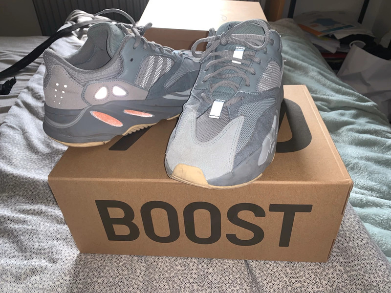 Yeezy boost 2025 700 inertia fake