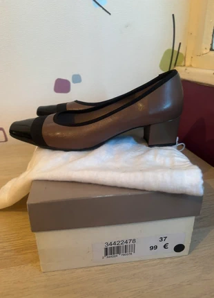 🌸 escarpins très chic bicolores basses/ ballerines / mocassins taupes et noirs  Hayraud 37🌸, marque: Heyraud, état: Neuf sans étiquette, taille: 37, 39,00 €, 41,65 € Protection acheteurs incluse