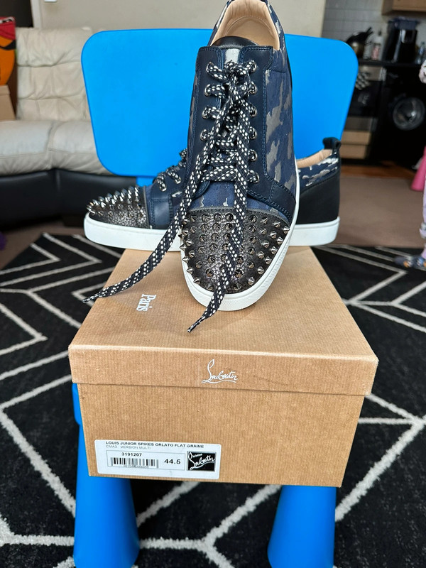 Louboutin Louis junior spikes orlato flat graine