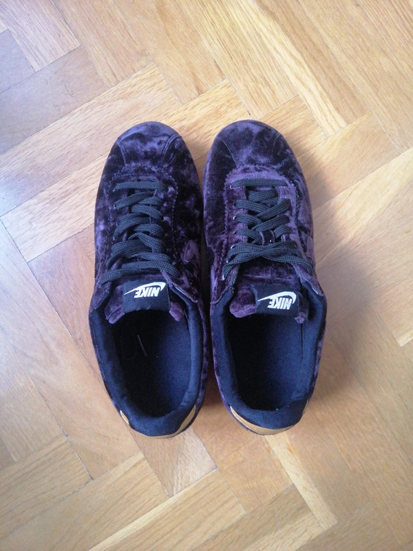 Nike Cortez terciopelo Vinted