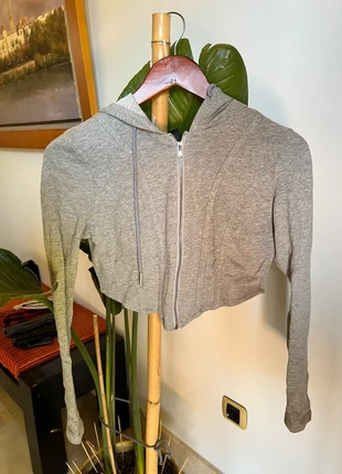 Sudadera corta, merk: Shein, staat: Heel goed, maat: S / 36 / 8, € 1,50, € 2,28 inclusief Kopersbescherming