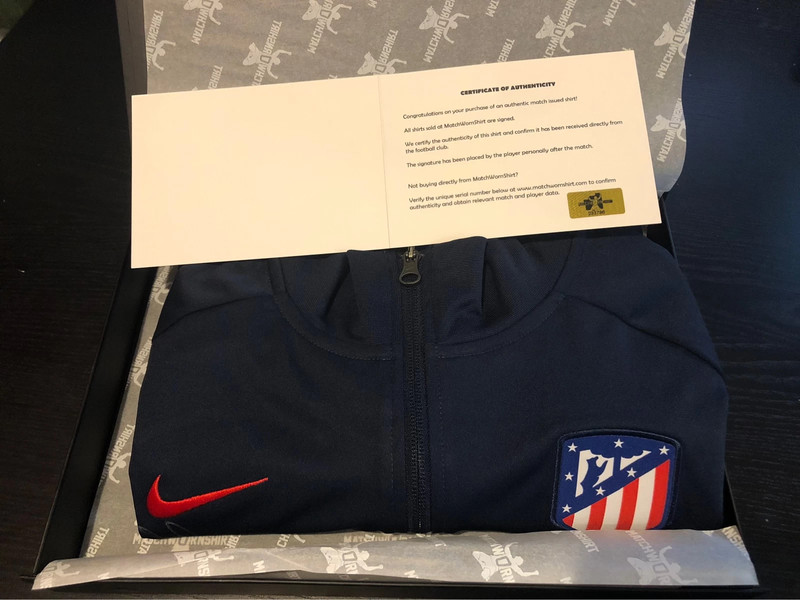 Haut de discount survetement atletico madrid