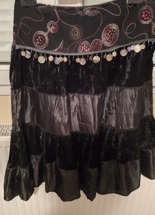 jupe velours noir avec broderie, brand: Yessica, condition: New without tags, size: L / 40 / 12, €3.00, €3.85 includes Buyer Protection